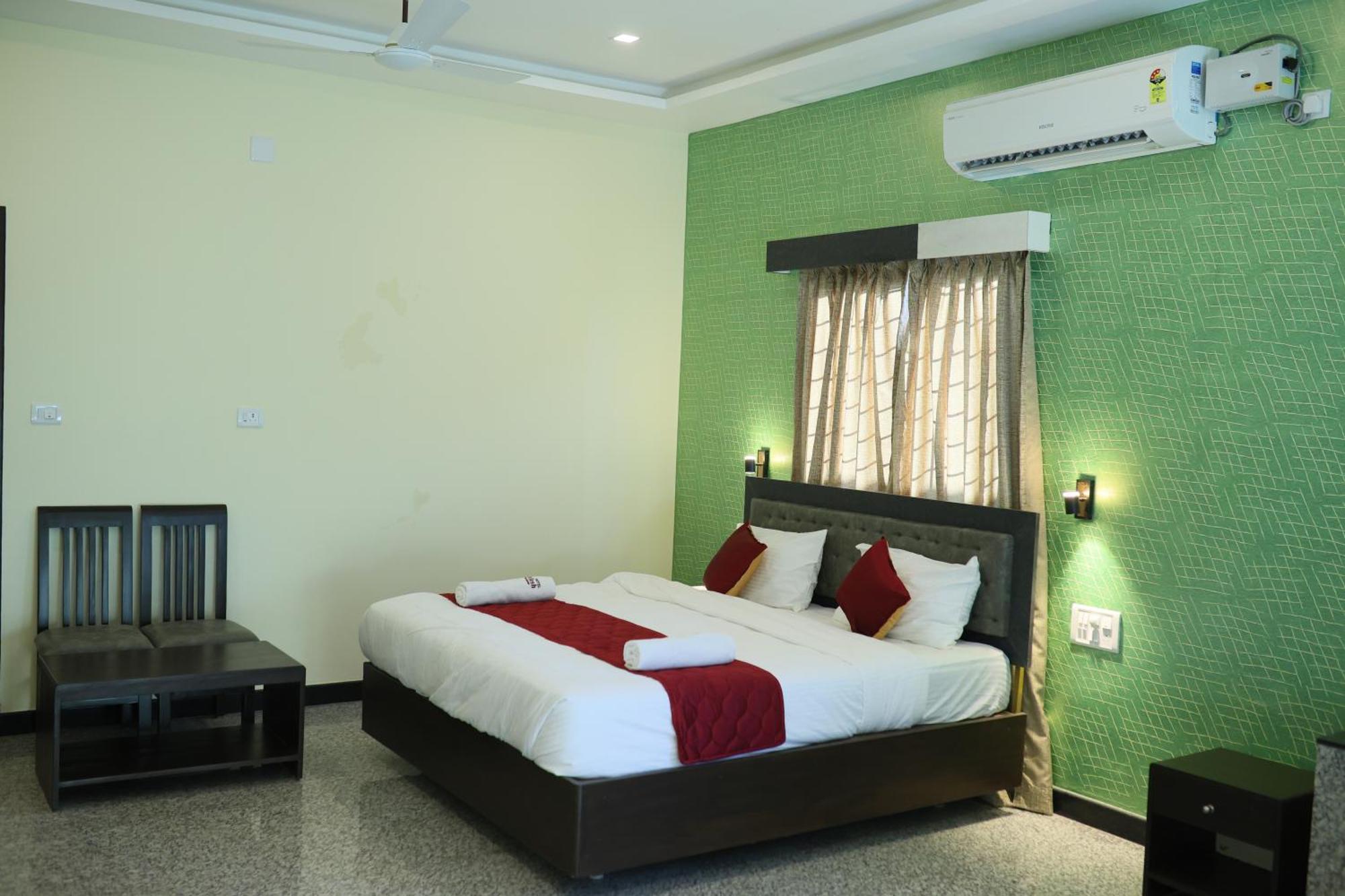 Ashlesh Hotel Manipal Exterior foto